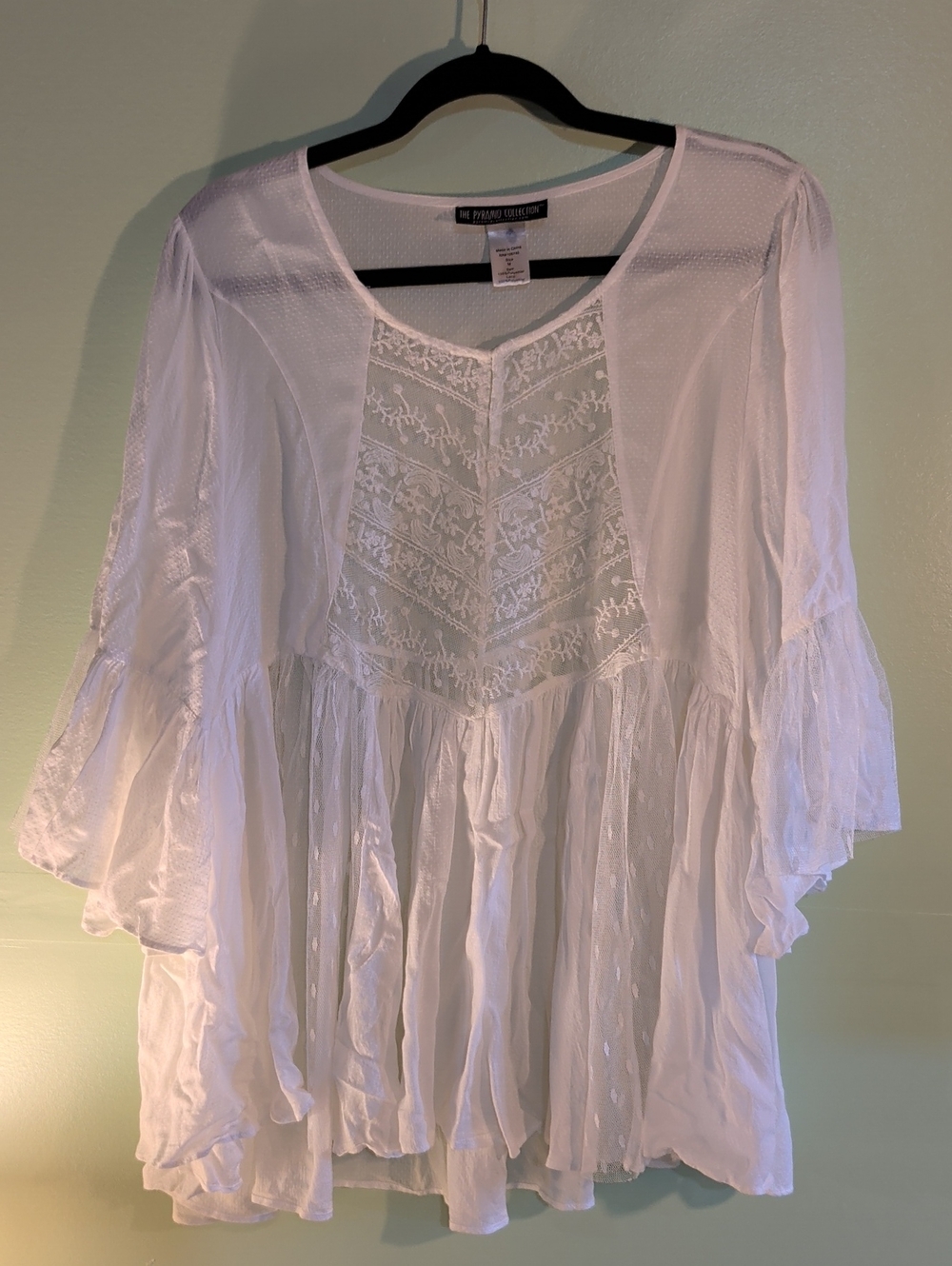 The Pyramid Collection White Embroidered V-Neck Boho Tunic